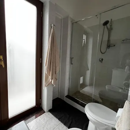 Apartment Dr House *